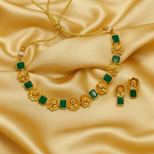 Kundan/Antique Necklace Set