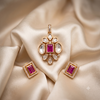 Meera Kundan Pendant Set