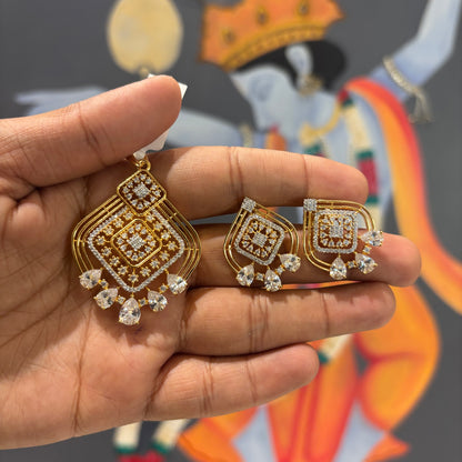 Binita Pendant Set
