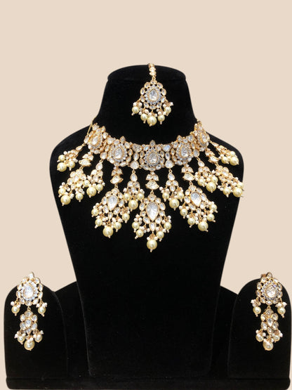 Banita Necklace set with mangaltika